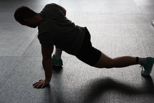 stretching serale: quali sono i benefici?