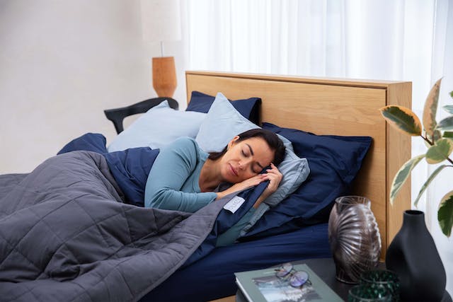 Parlare nel sonno: sintomi, cause e rimedi